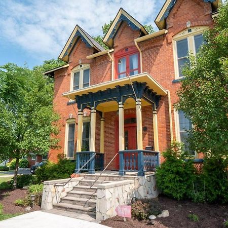 ホテル The Woodbridge House Kingsville エクステリア 写真