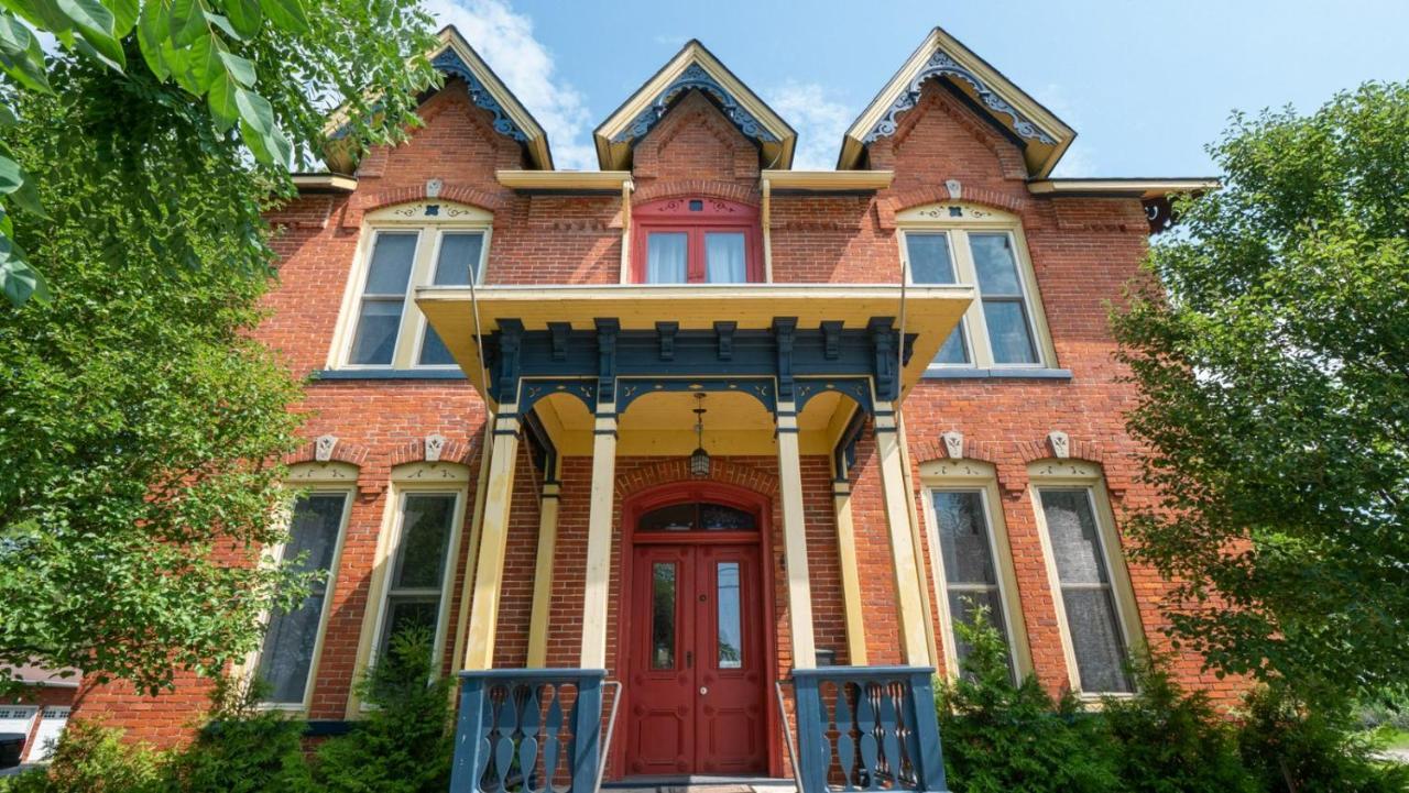 ホテル The Woodbridge House Kingsville エクステリア 写真
